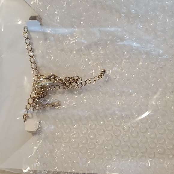 3 strands gold color chain with resin Pearls necklace 24 inches +3 inch extender - Picture 7 of 7